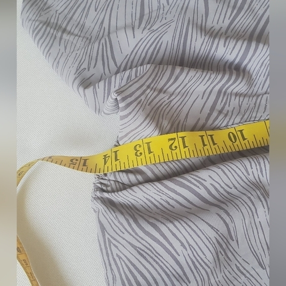 Wavy Striped Print Cami Dress. 🌴 - Picture 6 of 7